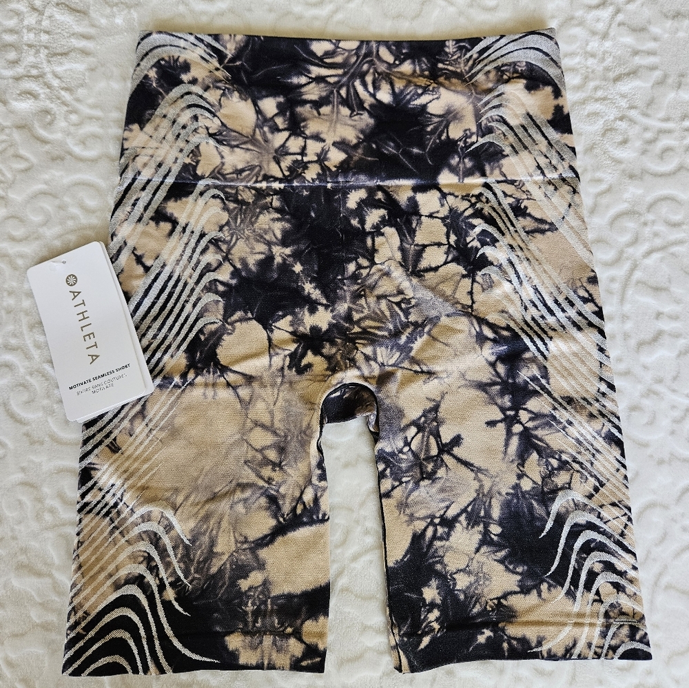 Athleta Motivate Seamless Short Size Small NWT MSRP $79